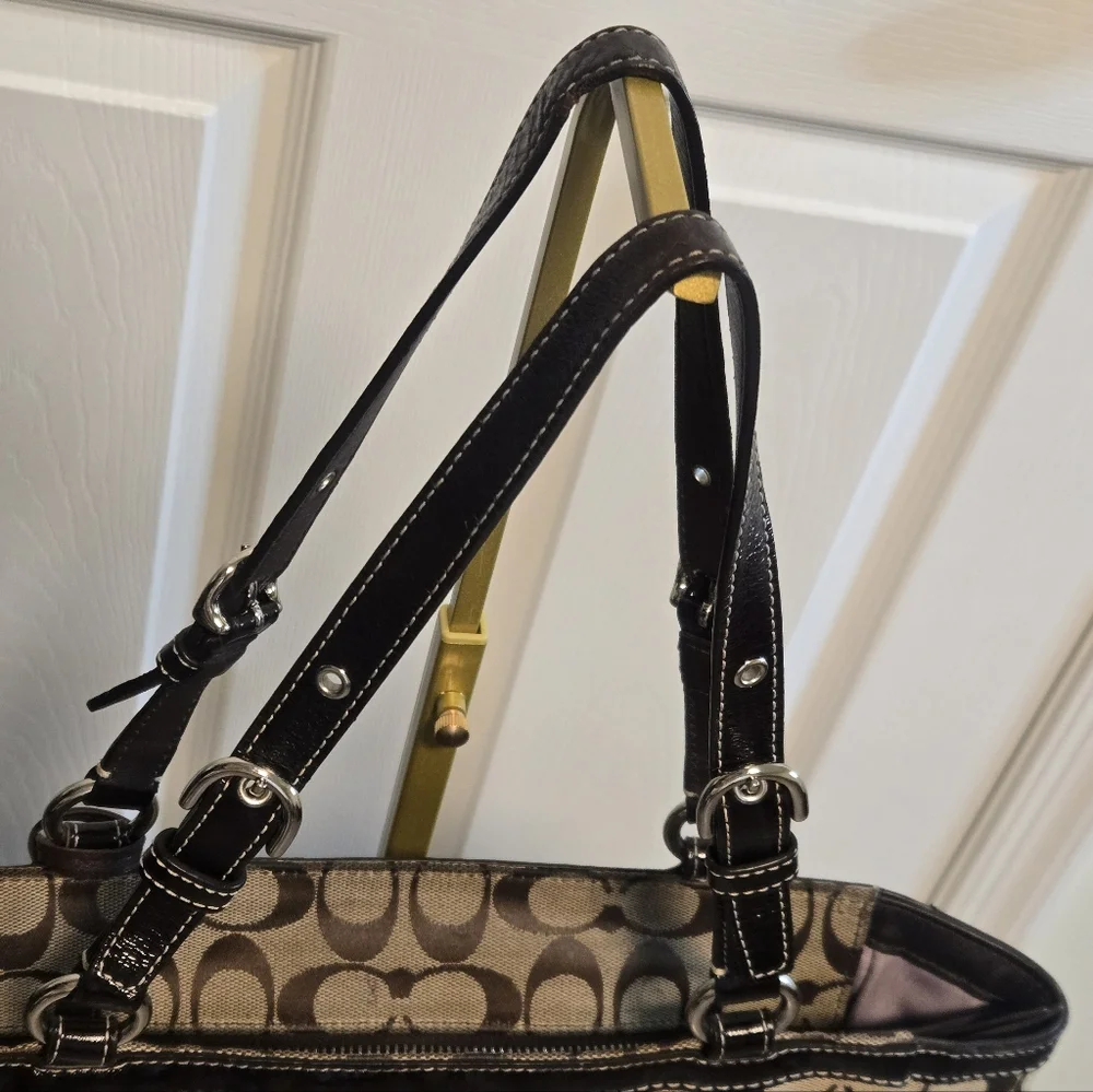 Coach Shoulderbag Signature Canvas & Leather - Picture 7 of 14
